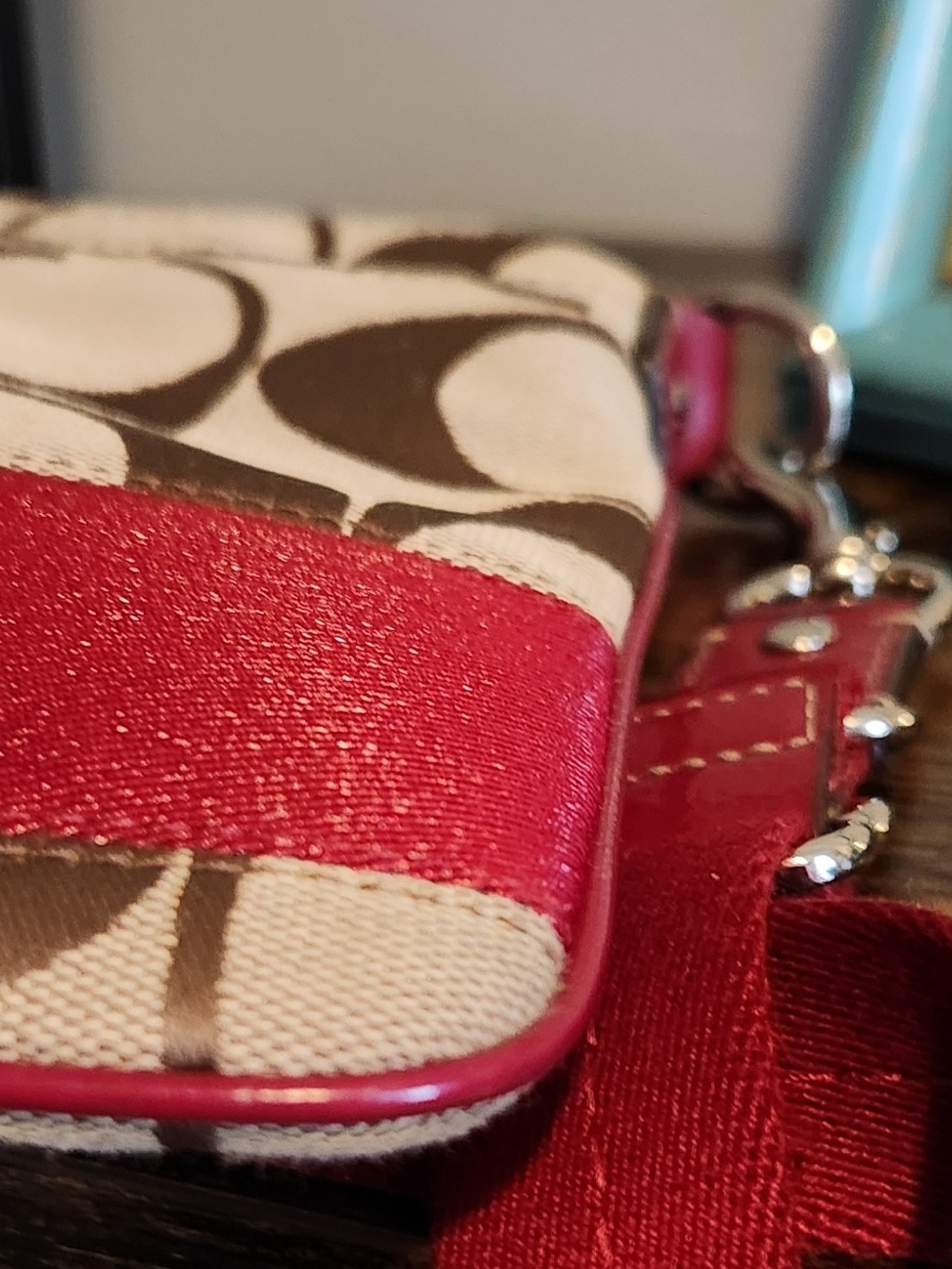 Coach Khaki Red Signature Canvas Swingpack Crossbody Bag. EUC - Picture 11 of 12